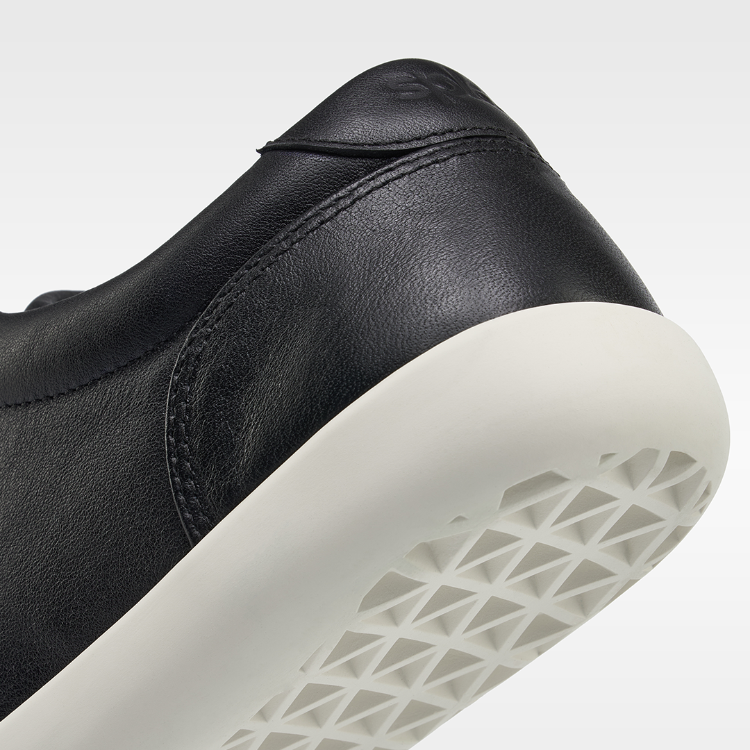 FREESTYLE LEATHER Obsidian