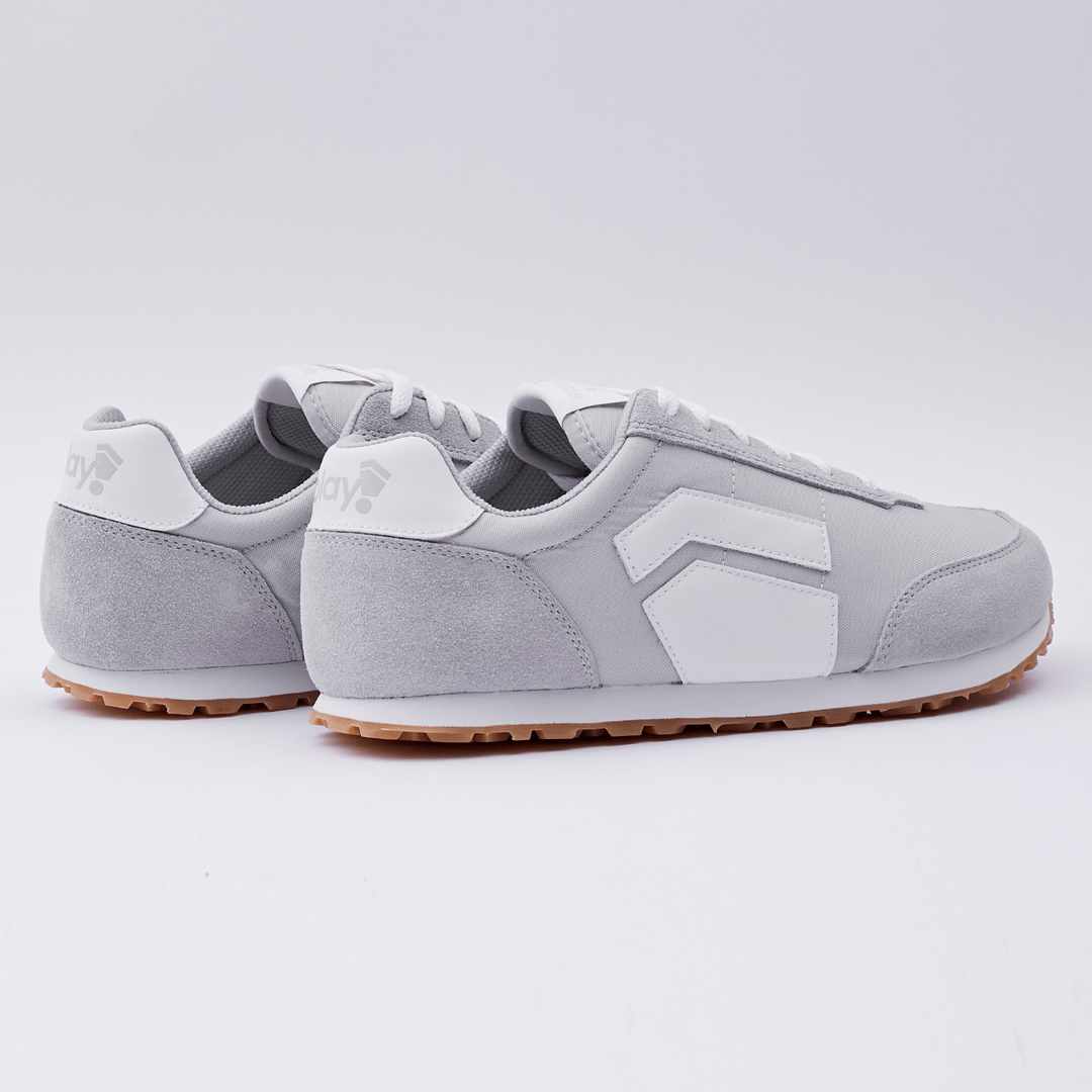 RUNNER V1 Relay Grey '26