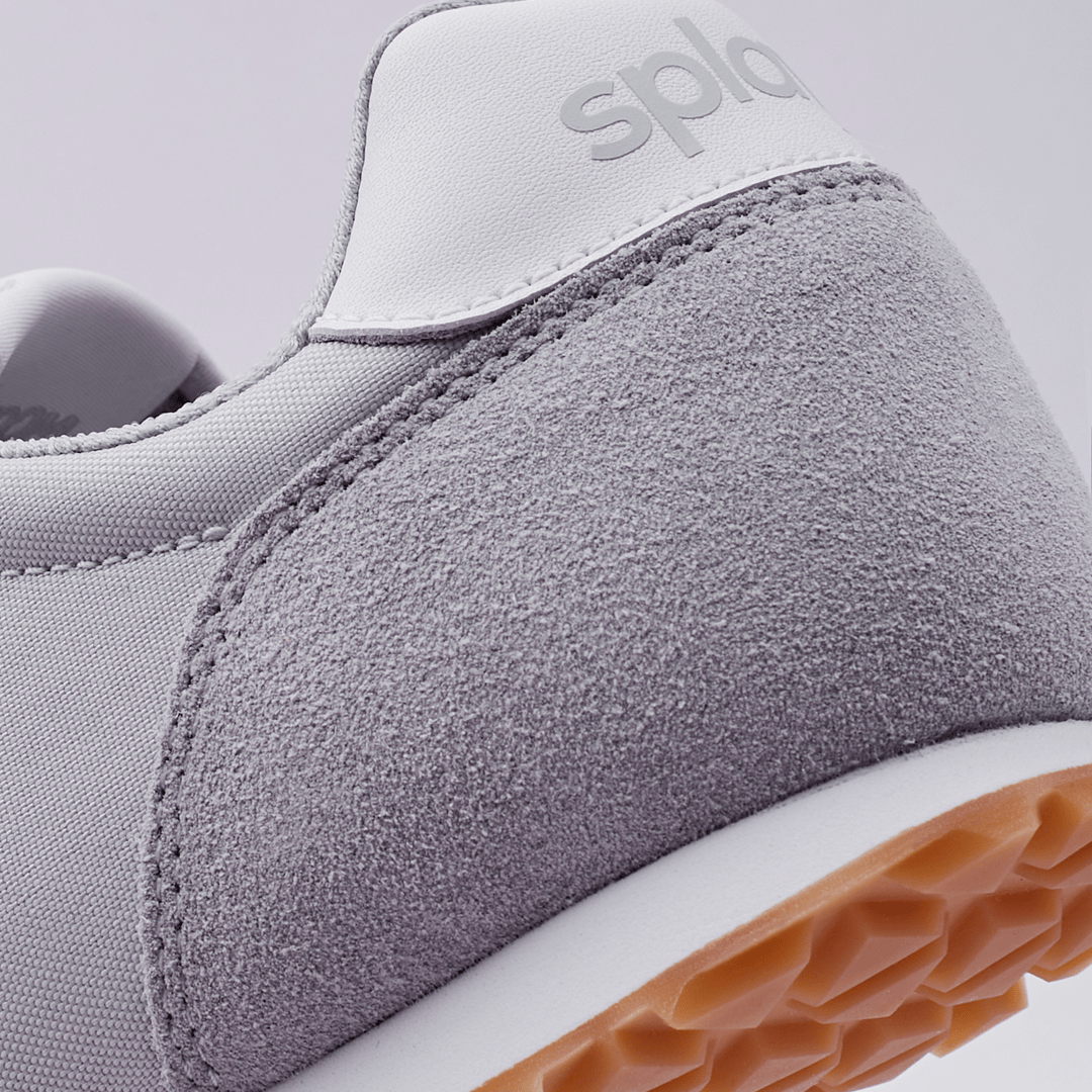 RUNNER V1 Relay Grey '26