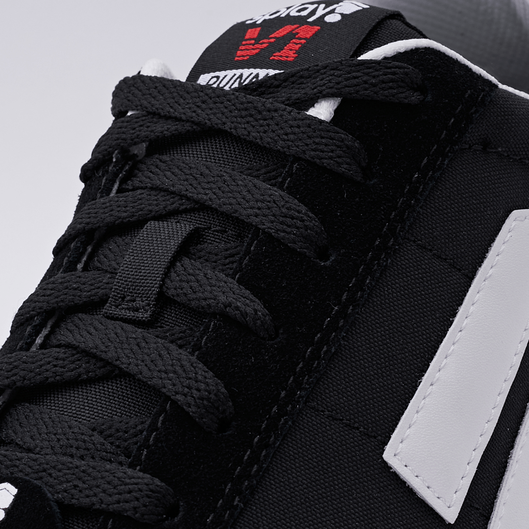 RUNNER V1 Track Black '26