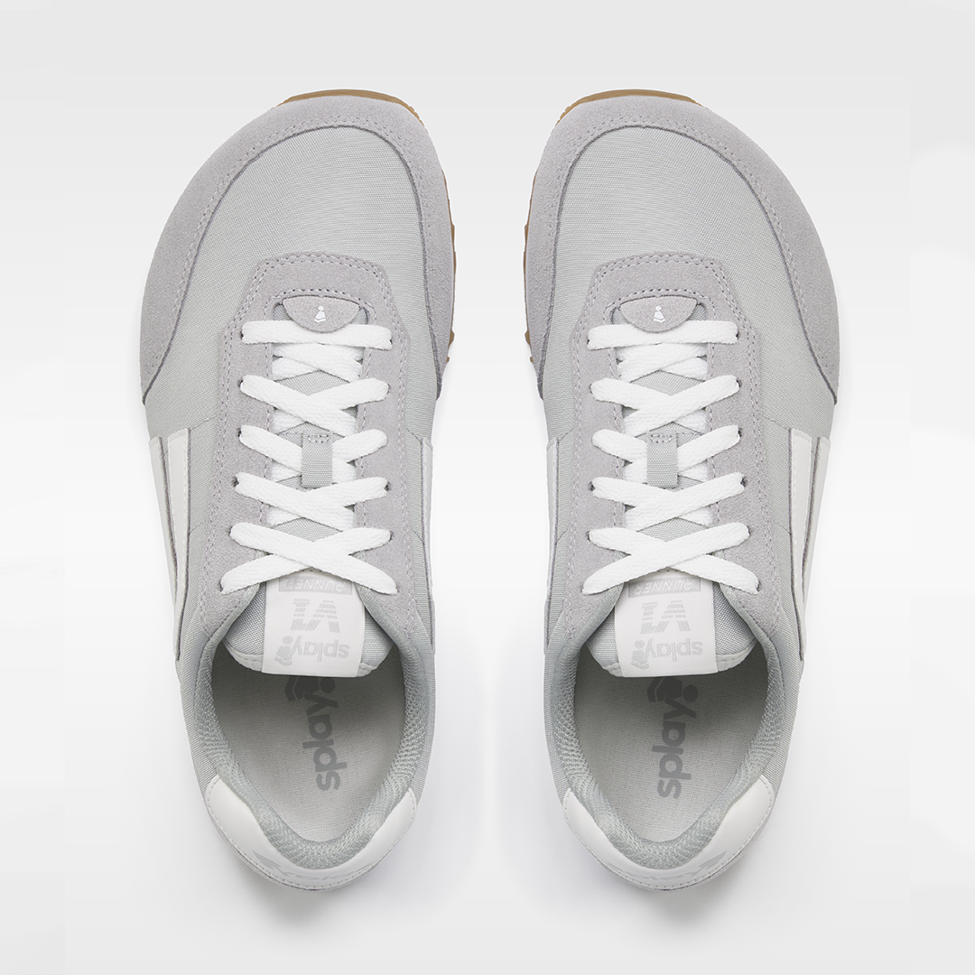 RUNNER V1 Relay Grey '26