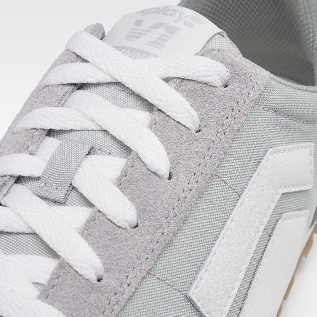 RUNNER V1 Relay Grey '26