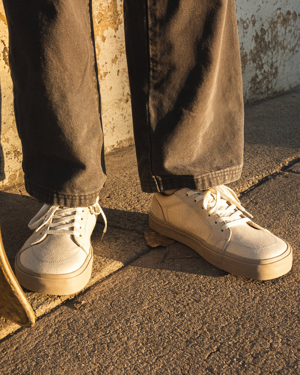 Splay REV LT Original Barcelona barefoot shoes — low-top skate shoe, lifestyle photo, the shoes shown in use outdoors