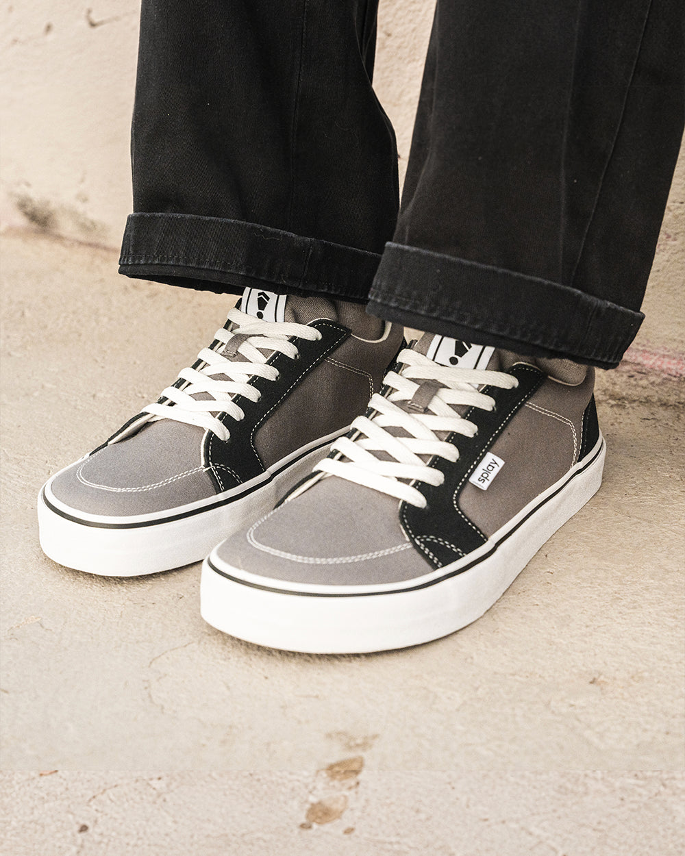 Splay REV LT Original Tokyo barefoot shoes — low-top skate shoe, lifestyle photo, the shoes shown in use outdoors