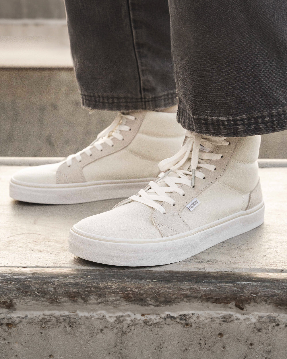 Splay REV HT Original Vienna barefoot shoes — high-top skate shoe, lifestyle photo, the shoes shown in use outdoors
